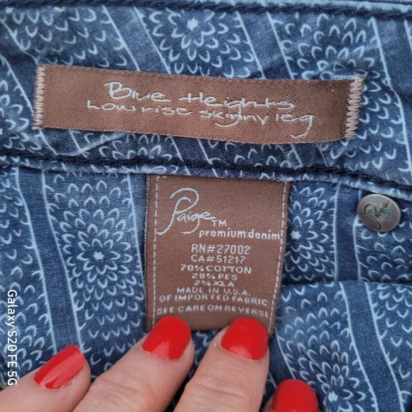 Paige Dark Wash Jeans size 27 - Picture 3 of 13